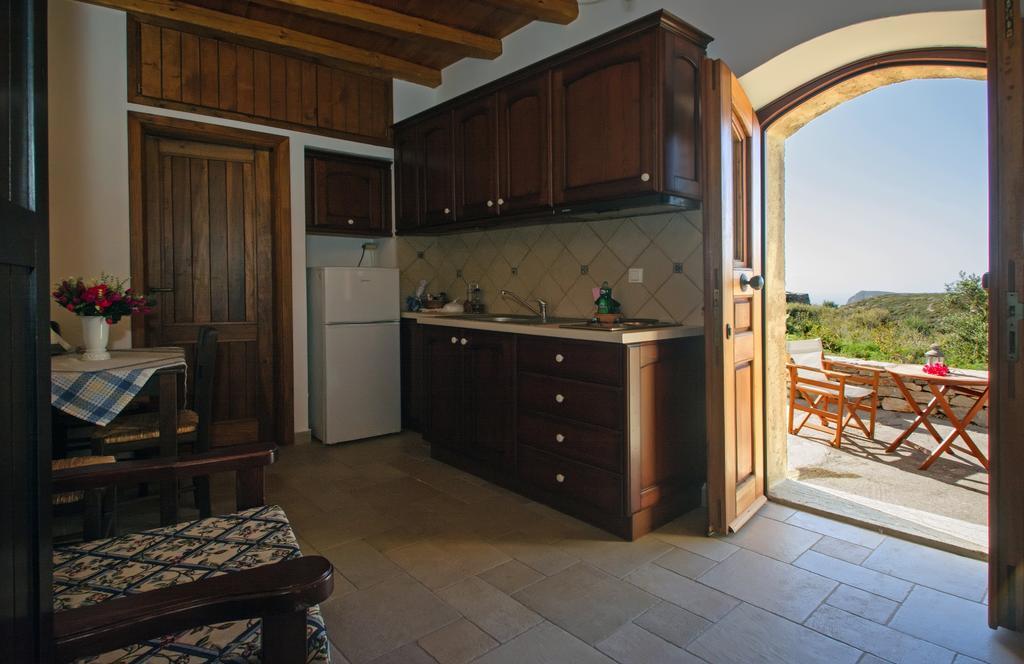 Kapetan Manwlis Apartamento Kato Khora Exterior foto